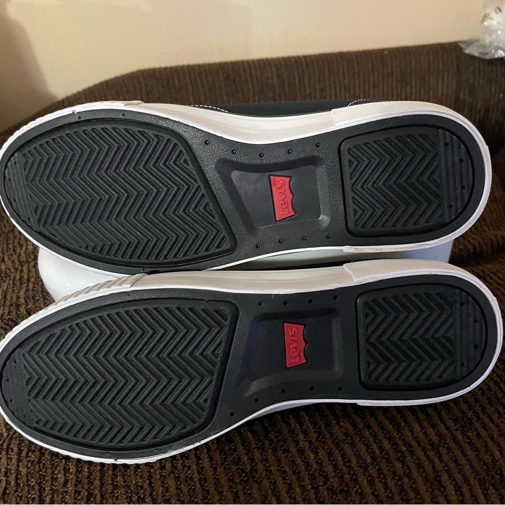 Levi's Black Canvas Sneakers with White Laces - Picture 4 of 5